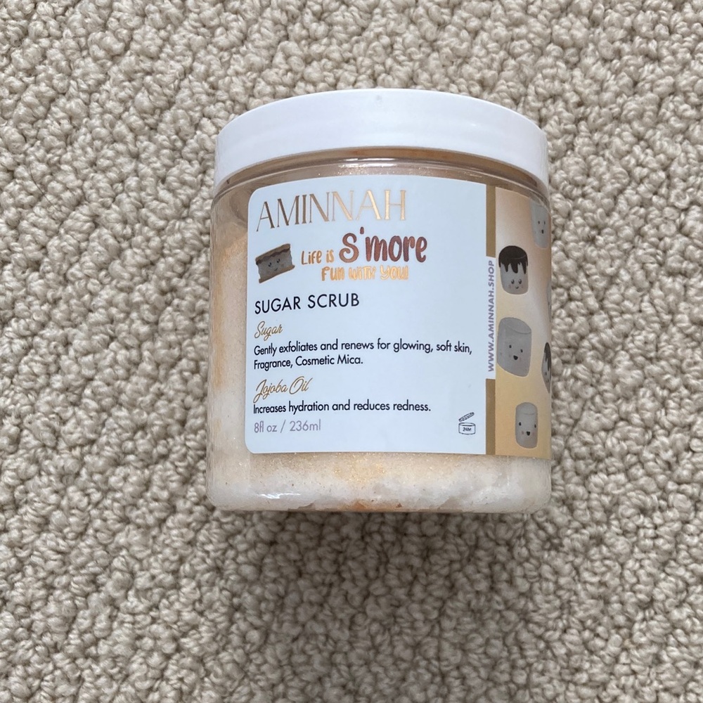 NEW Aminnah S'more Sugar Scrub Body Care 8 fl oz Sugar & Jojoba Oil NIB